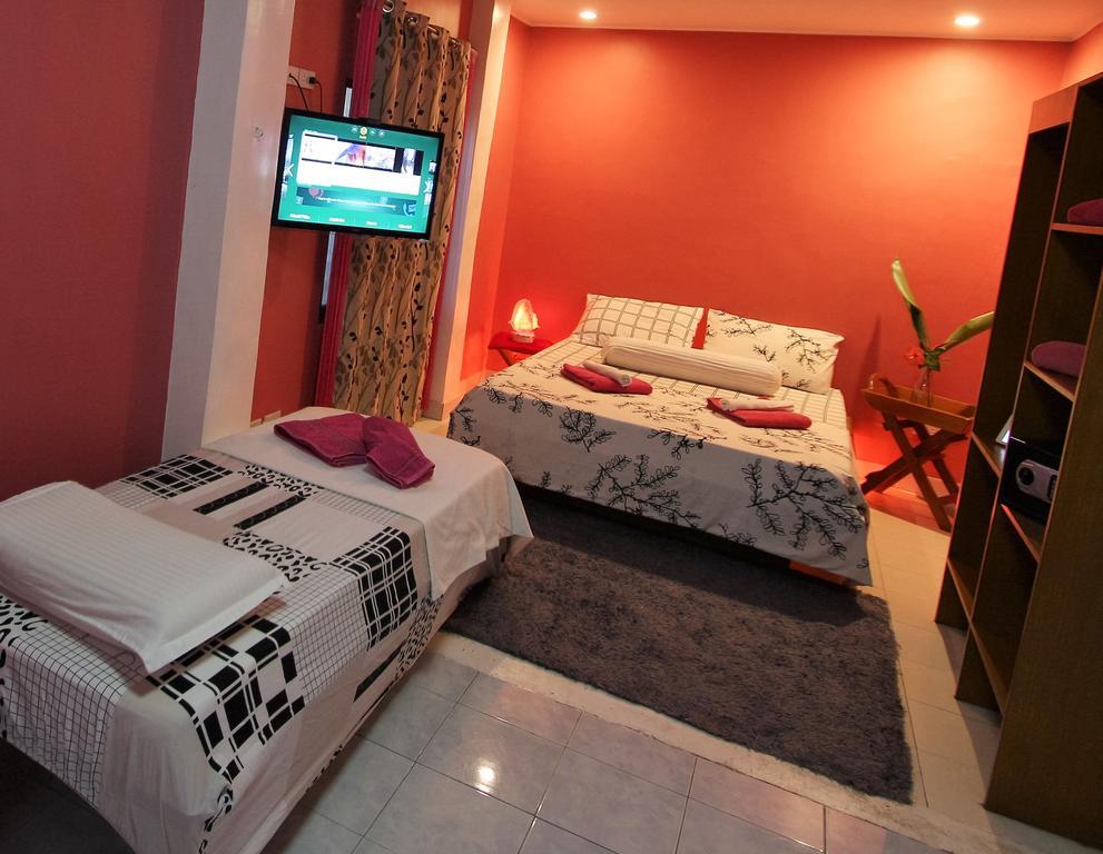 Balabag  Blue Bamboo Hotel חדר תמונה